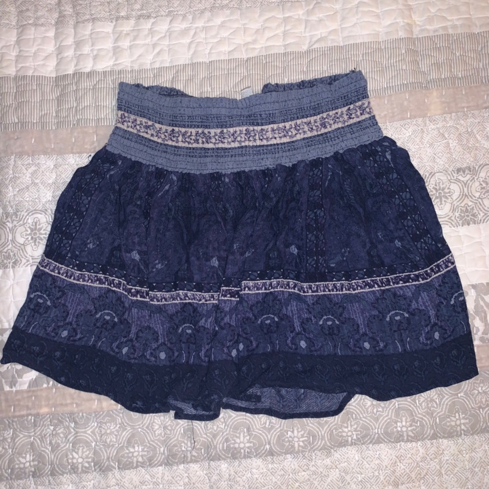 Blue stretchy mini skirt